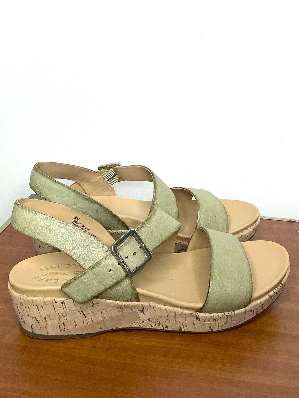 < Kork-Ease Beige Leather Wedge Sandals Size 8 >